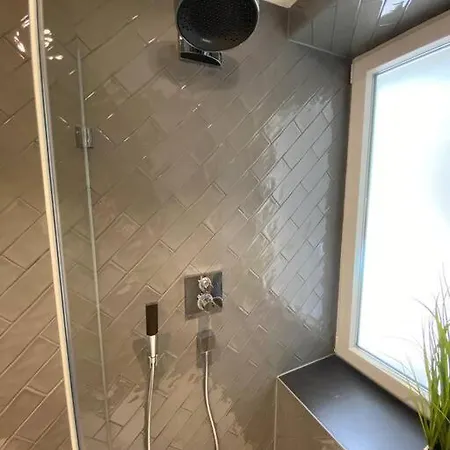 Zentrales Mit Großer Moderner Küche Apartment *