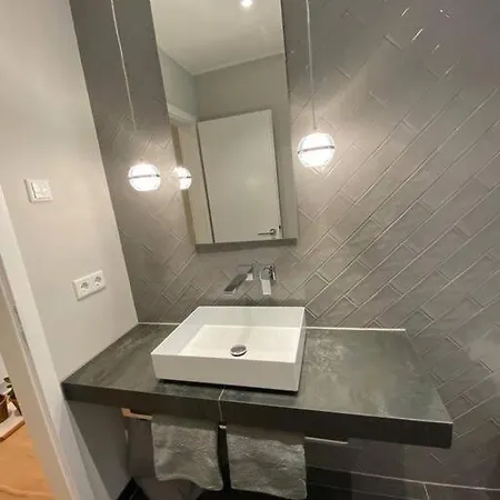 Apartment Zentrales Mit Grosser Moderner Kueche Eg2 *